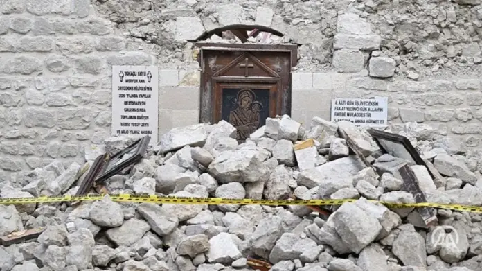 Πάνω από 4.300 οι νεκροί από τον φονικό σεισμό σε Τουρκία και Συρία
