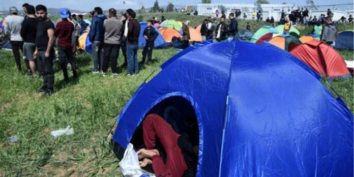 Εβρος: Συνελήφθησαν δουλέμποροι που έστηναν και σκηνές για μετανάστες