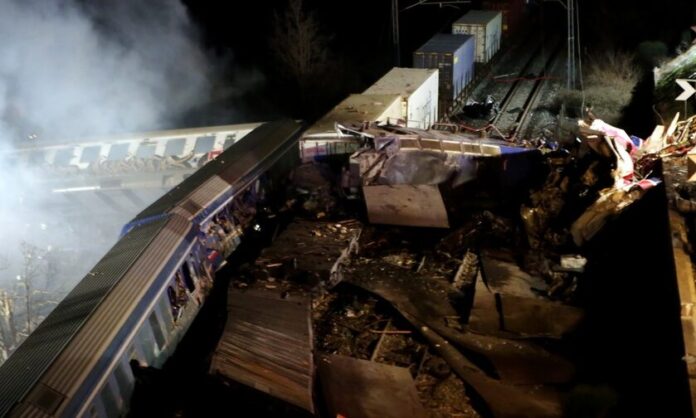 Σύγκρουση τρένων στα Τέμπη: Εξετάζεται ως ύποπτος ο σταθμάρχης