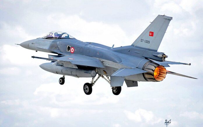 Τουρκικό F-16 πέταξε πάνω από το Φαρμακονήσι