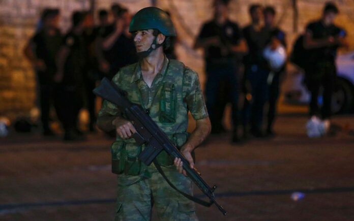 Συνελήφθησαν 754 στρατιωτικοί σε σχέση με το πραξικόπημα