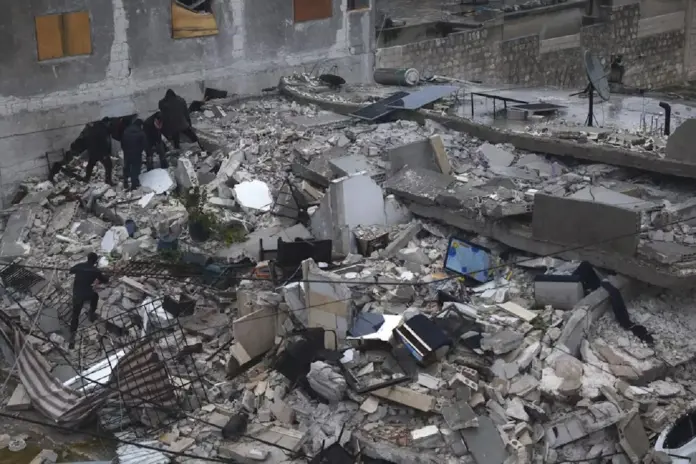 Σεισμός στην Τουρκία: Έφτασαν τους 2.300 οι νεκροί