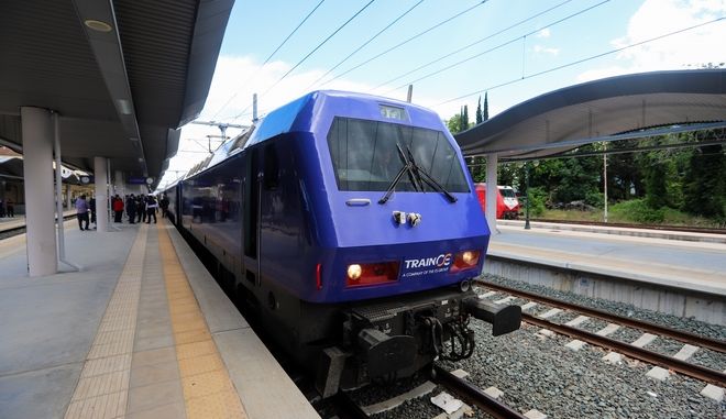 Τρένο συγκρούστηκε με φορτηγό - Έκλεισε η σιδηροδρομική γραμμή Θεσσαλονίκη-Δίκαια
