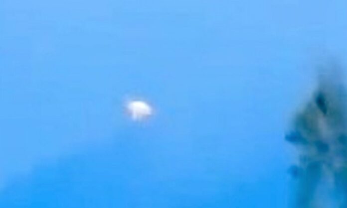Το βίντεο που πυροδότησε νέες θεωρίες συνωμοσίας για την ύπαρξη UFO