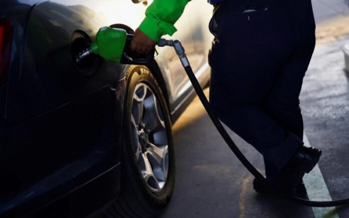 Έρχονται νέες αυξήσεις στη βενζίνη - Πού θα φτάσει η τιμή