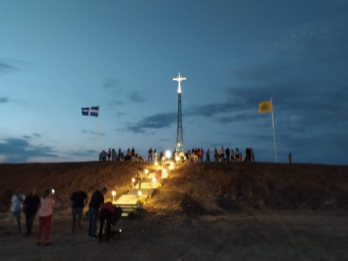 Έβρος: Αρχιμανδρίτης απαντά στους Τούρκους για τον τεράστιο σταυρό στη Νέα Βύσσα