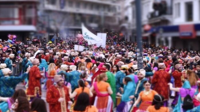 Ξάνθη: Περισσότεροι από 10.000 καρναβαλιστές στην παρέλαση της Κυριακής