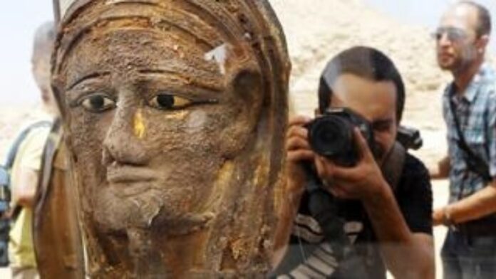 Αρχαιοελληνικής τεχνοτροπίας η μάσκα μούμιας στην Σακκάρα της Αιγύπτου