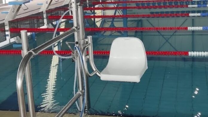 JTI: Δωρεά 2 ανελκυστήρων ΑμΕΑ στο Δημοτικό Κολυμβητήριο Ξάνθης