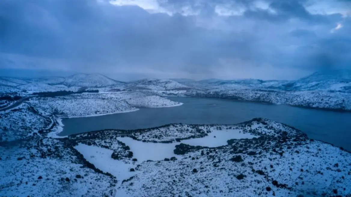 Το χιόνι κάλυψε περιοχές της Μακεδονίας - Εντυπωσιακή δορυφορική εικόνα