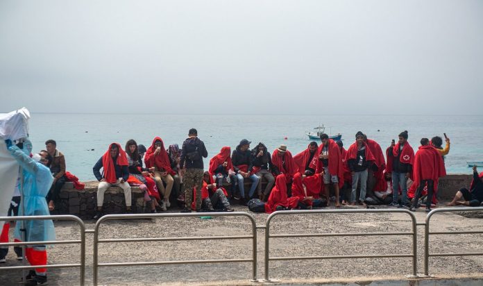 Ισπανία: 1.000% αύξηση στις αφίξεις μεταναστών στα Κανάρια νησιά τον Ιανουάριο