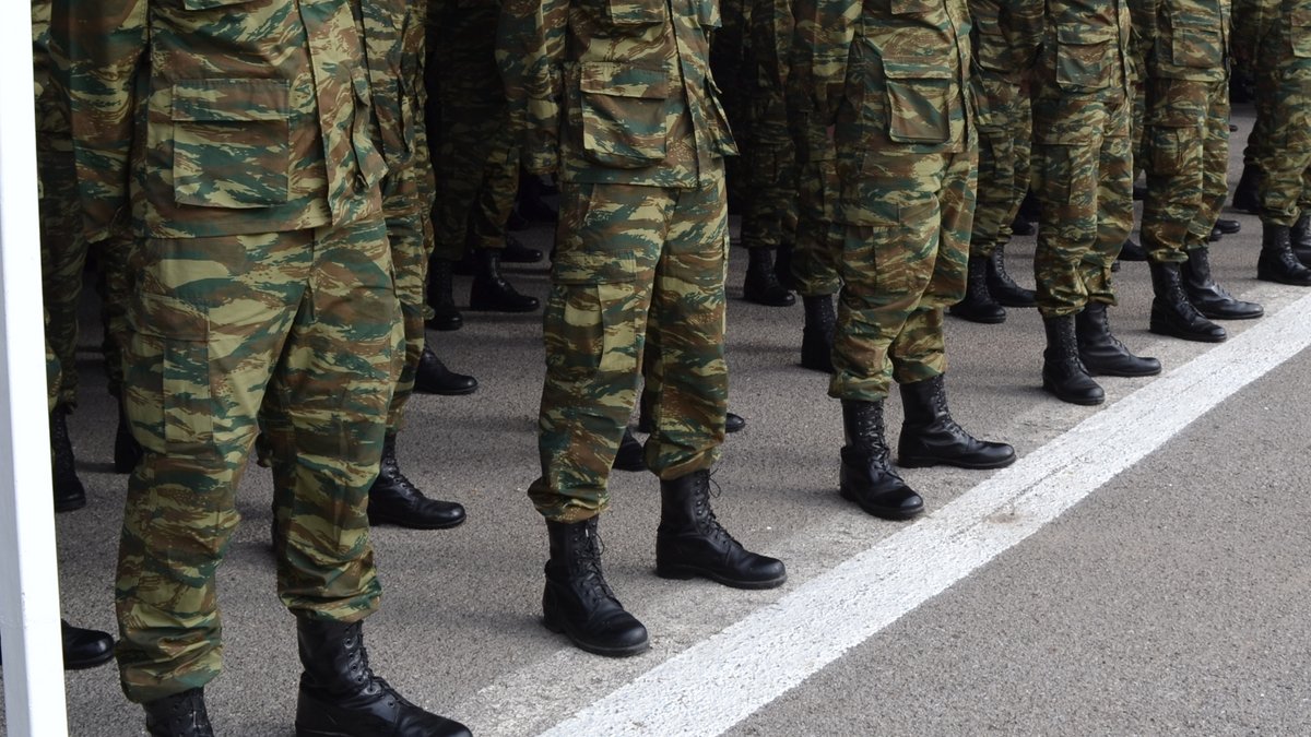 Πρόσκληση για κατάταξη στο Στρατό Ξηράς με την 2024 Β΄/ΕΣΣΟ.