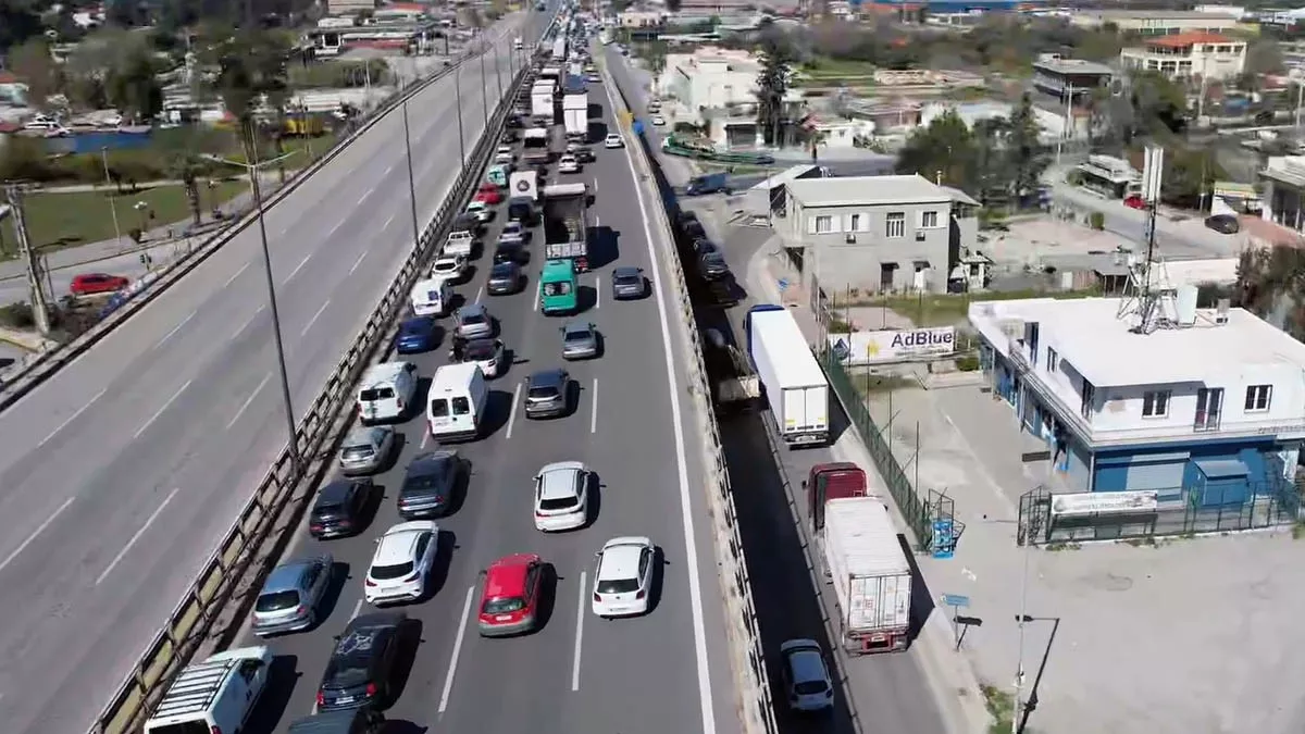 Τεράστια τα προβλήματα με τις μεταφορές καινούργιων αυτοκινήτων στην Ελλάδα