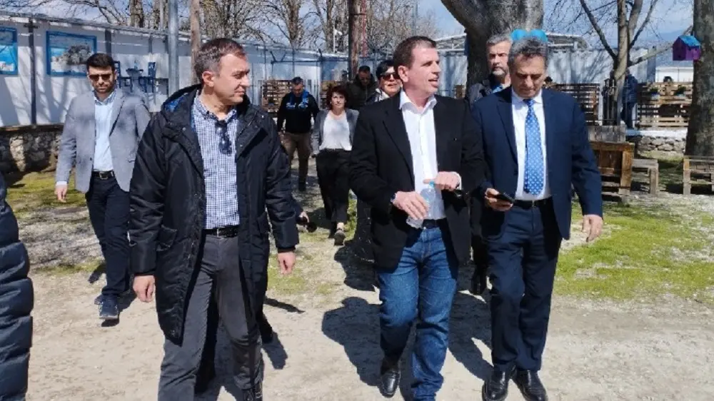 Καβάλα: Επίσκεψη Δ. Καιρίδη σε δομές φιλοξενίας προσφύγων στην Ανατολική Μακεδονία και τις Σέρρες