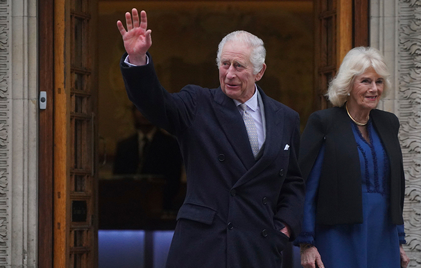 Ο βασιλιάς Κάρολος τα πάει "πολύ καλά" είπε η Καμίλα σε πολίτες στο Μπέλφαστ