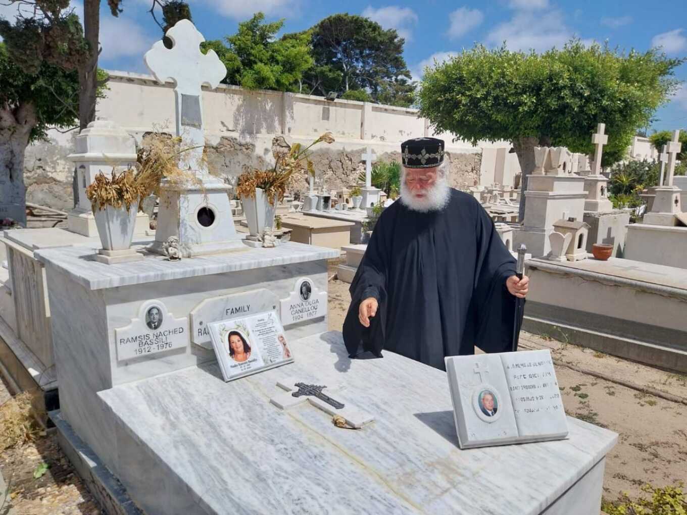 Μεγάλη Παρασκευή στο νεκροταφείο της ελληνικής κοινότητας της Αλεξάνδρειας